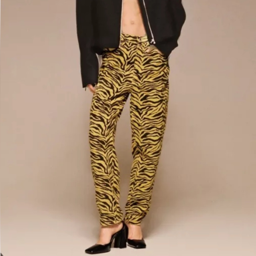 MNG MANGO Animal Tiger print tapered jeans Hi Rise Yellow  Black Size 4 New